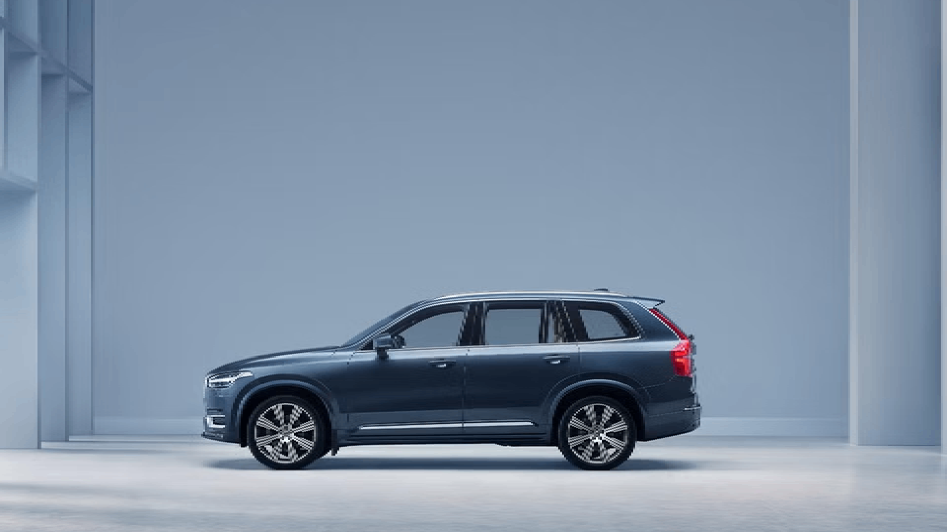 Right here. Right now. Stylish. Spacious. Something special. Make yourself comfortable in our most luxurious SUV.